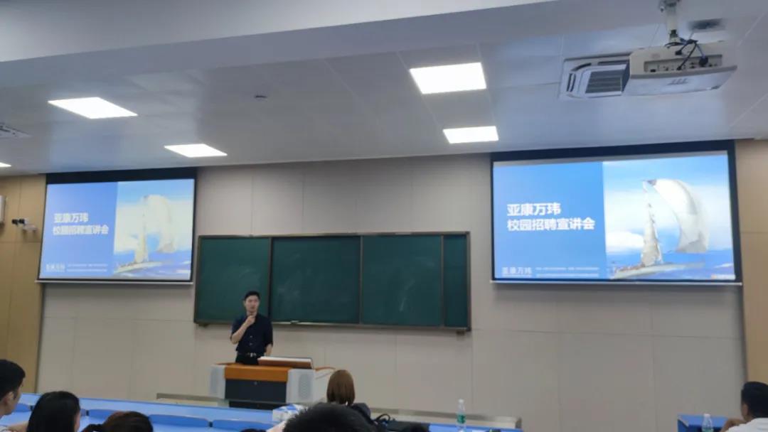 GGPOKER - 全球当先的在线扑克平台 | 安全平正的扑克游戏履历